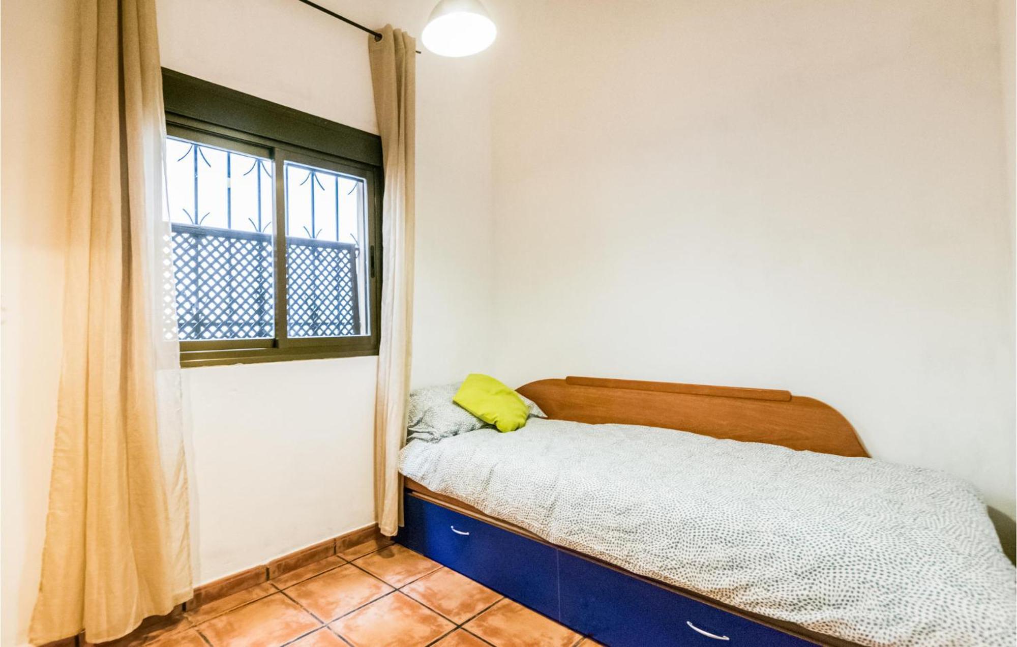 Lovely Apartment In Cordoba With Kitchen Екстер'єр фото